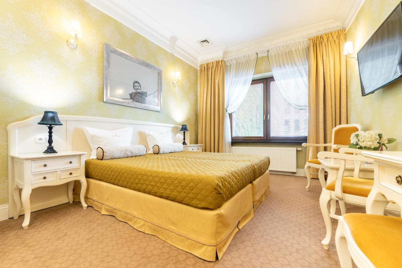Sleepwalker Boutique Suites Wrocław Buitenkant foto